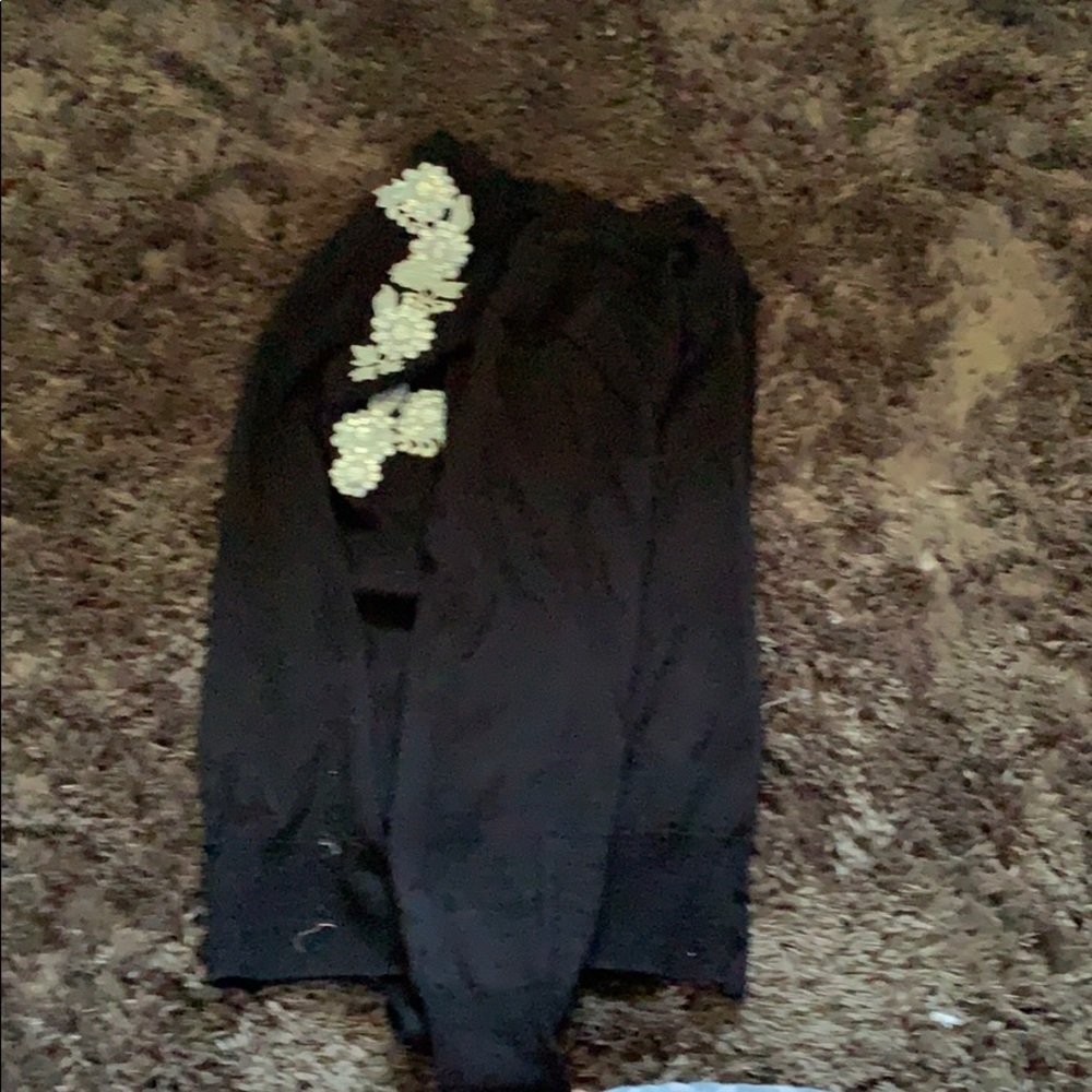 Black shawl w flowers